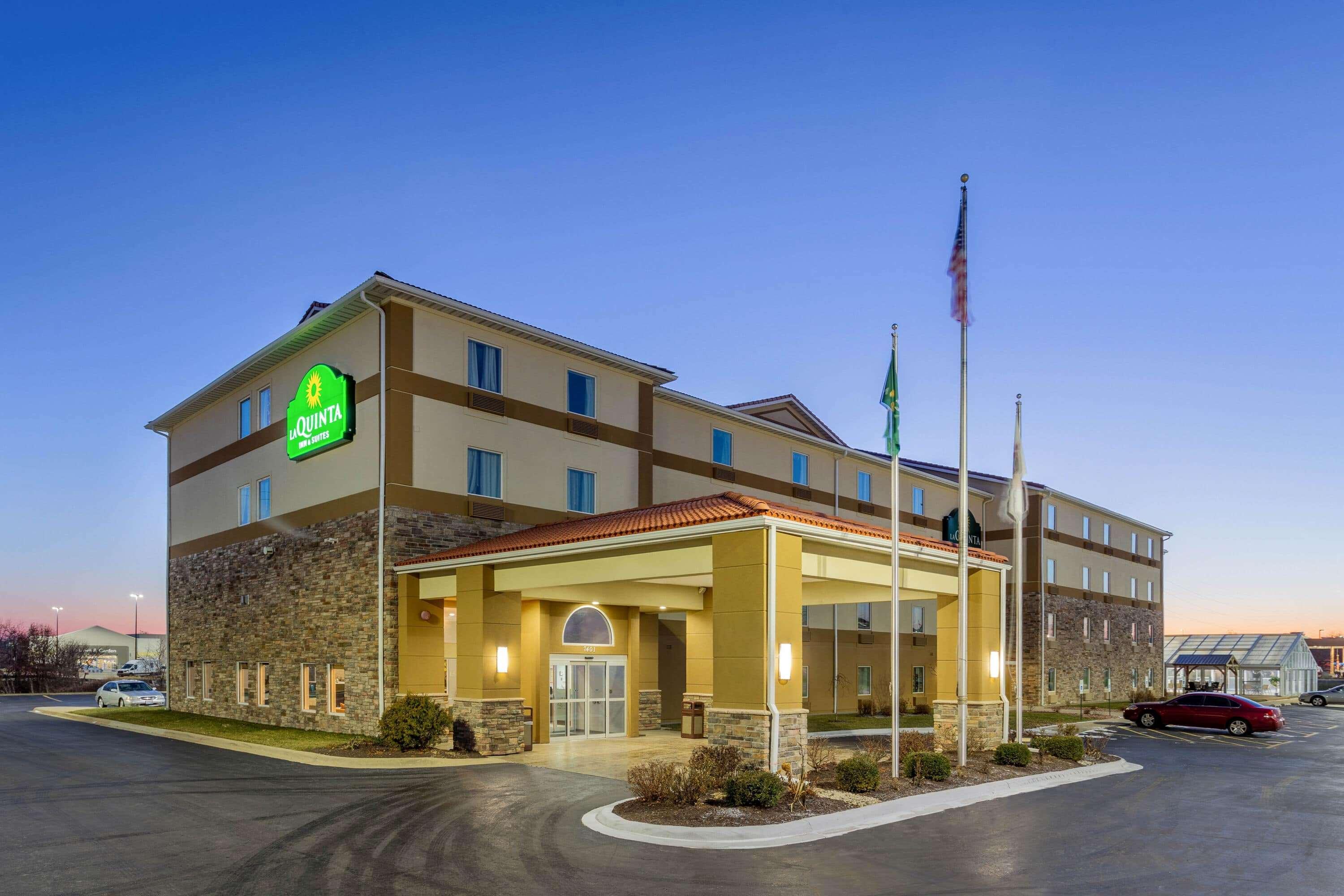 La Quinta By Wyndham Rockford Hotel Екстериор снимка