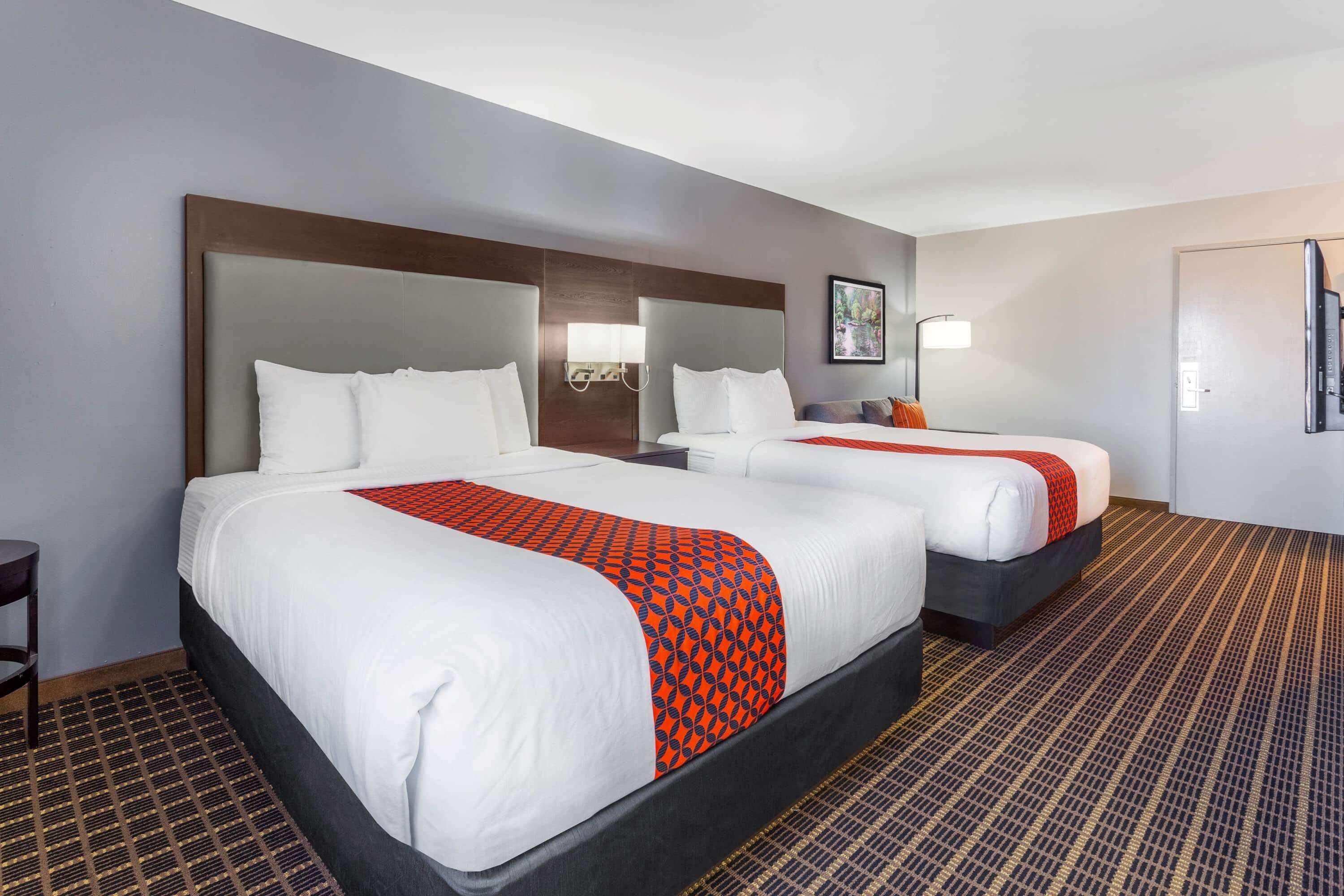 La Quinta By Wyndham Rockford Hotel Екстериор снимка