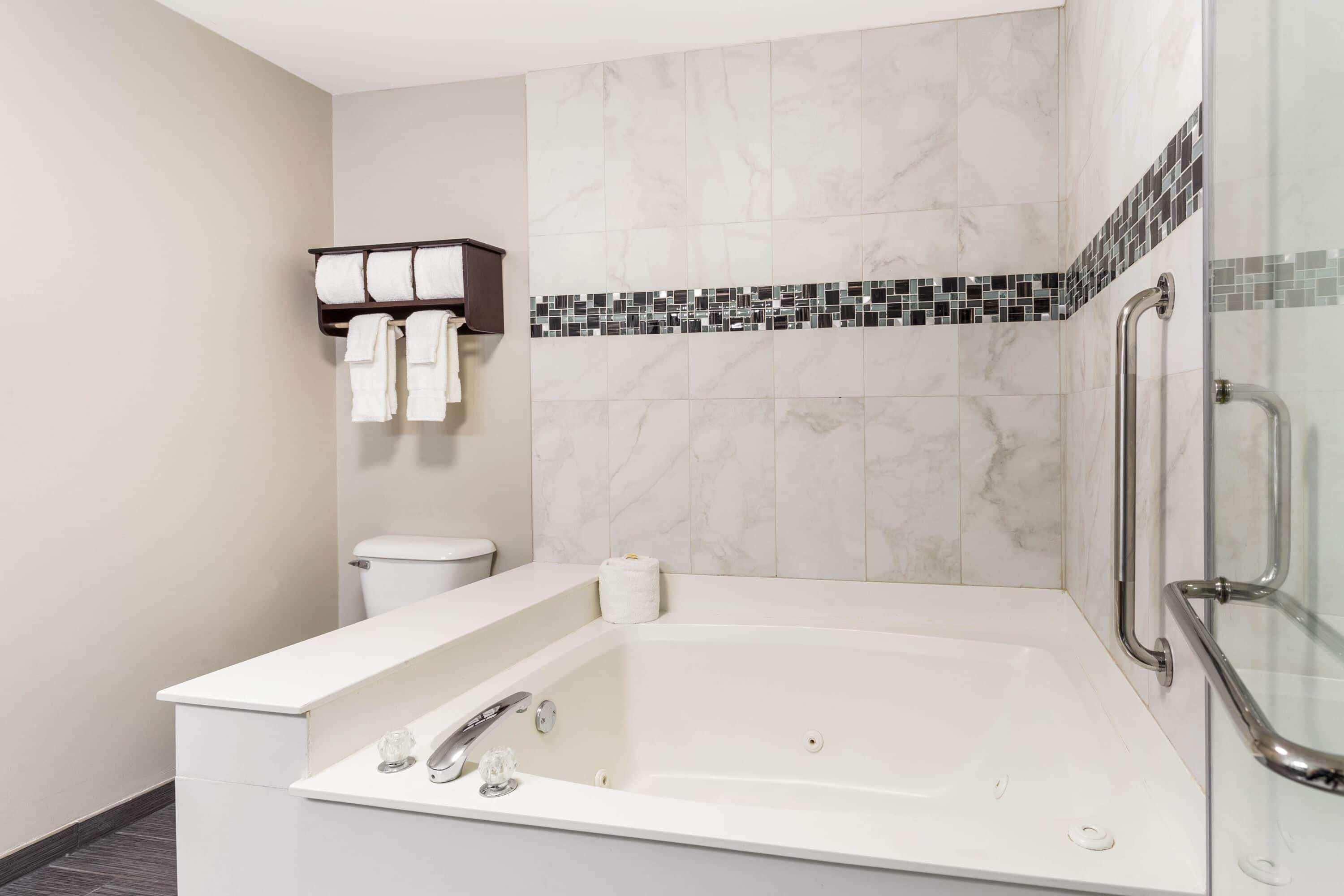 La Quinta By Wyndham Rockford Hotel Екстериор снимка