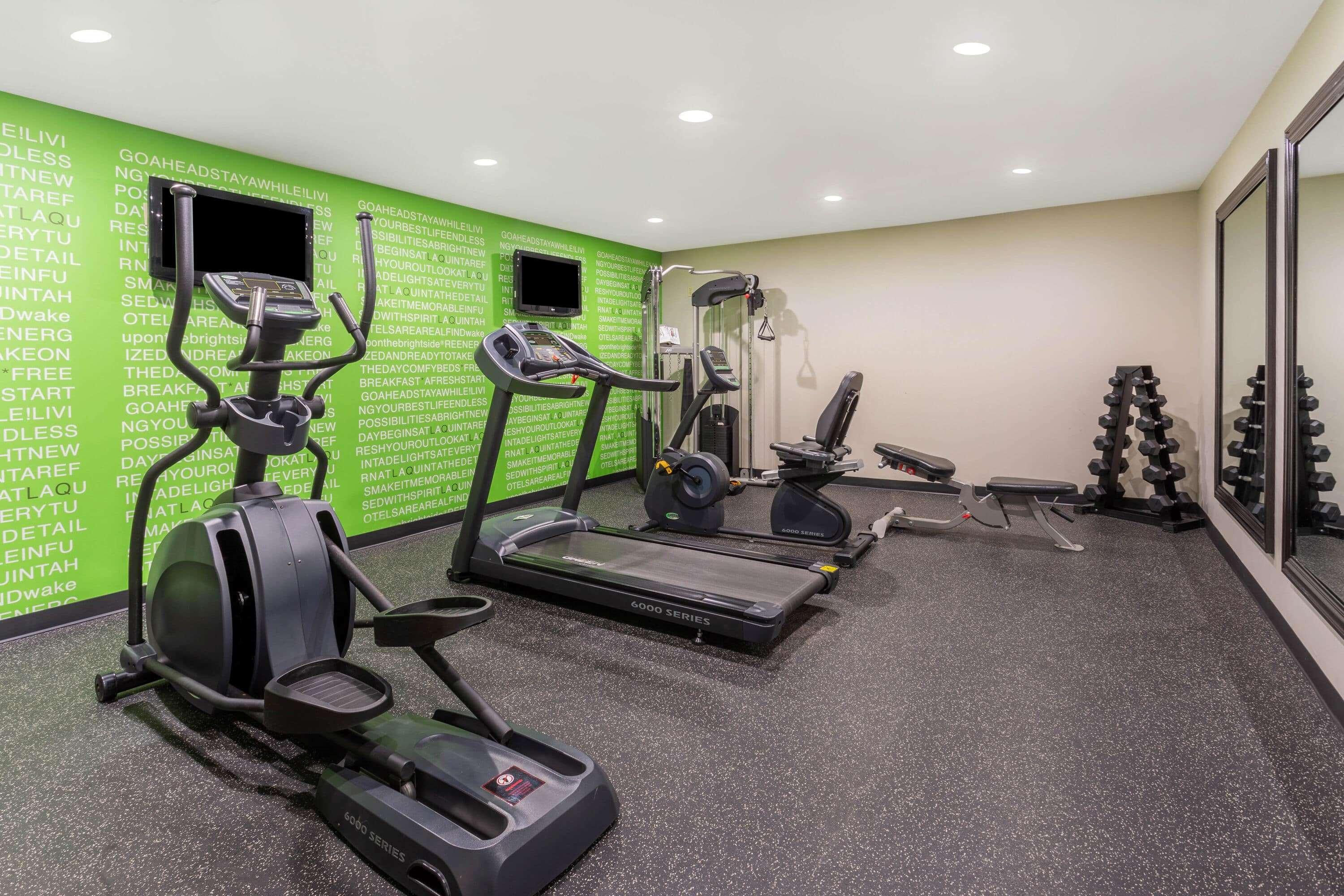 La Quinta By Wyndham Rockford Hotel Екстериор снимка