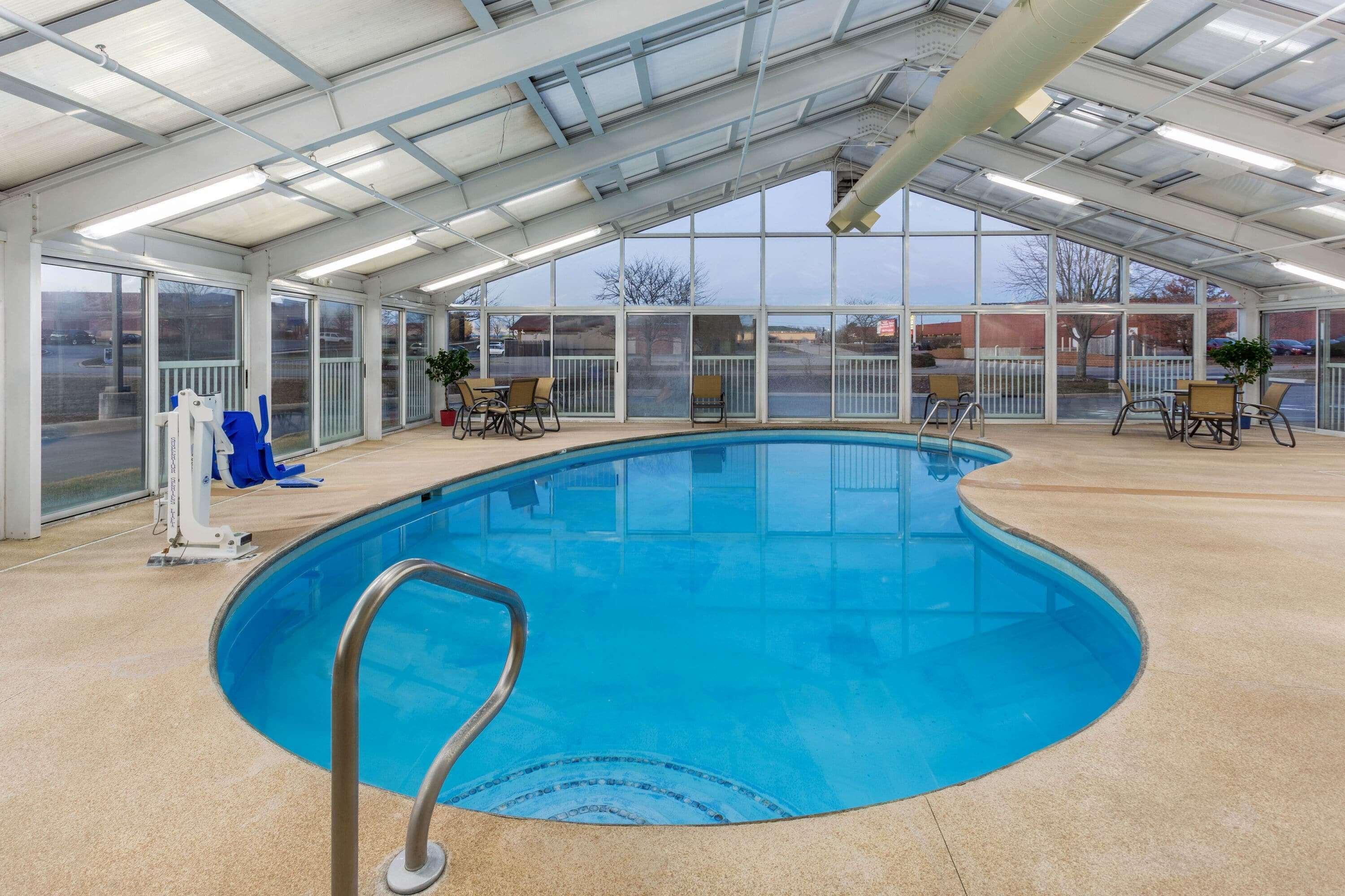 La Quinta By Wyndham Rockford Hotel Екстериор снимка